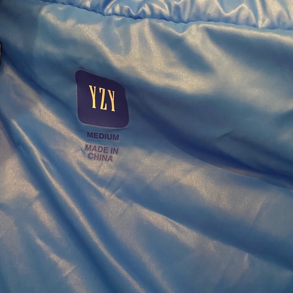 Yeezy/Gap Puffer Jacket - Picture 4 of 5